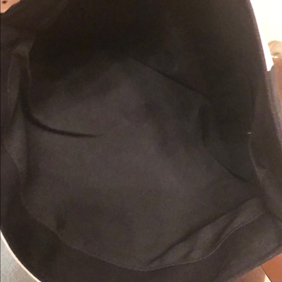 SALE!🧨🧨VICTORIA SECRET TOTE HANDBAG - Picture 5 of 5